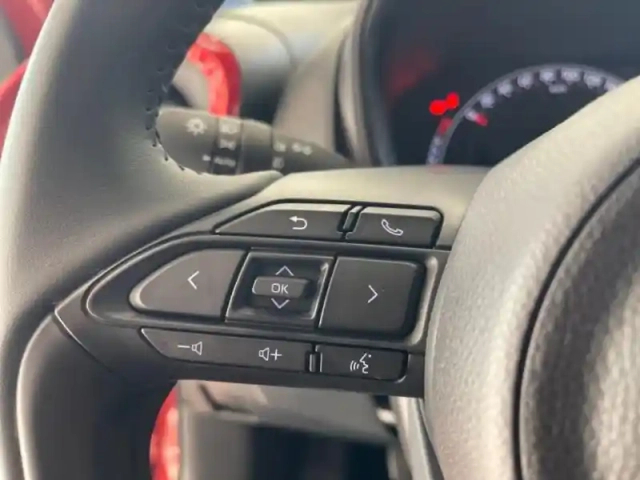 Toyota Aygo X 1.0 vvt-i 72ch design my24 — photo 11