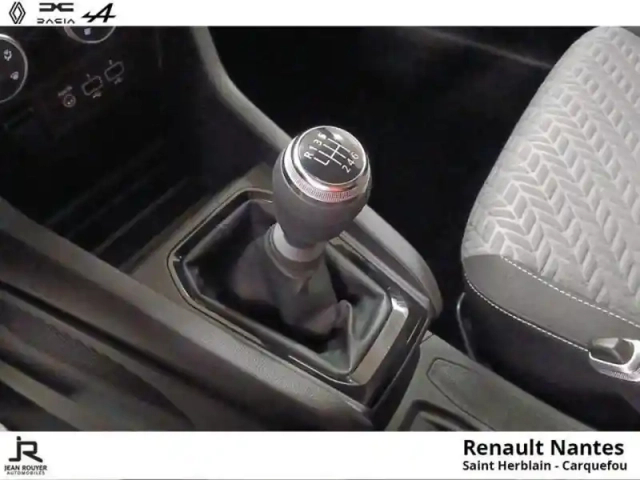 Renault Clio 1.0 tce 90ch evolution — photo 10