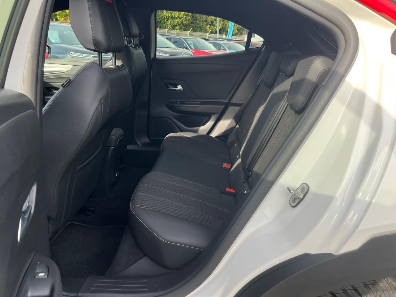 Opel Mokka 136 ch & batterie 50 kwh gs line — photo 10