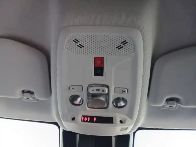 Peugeot 208 turbo 100 ch bvm6 — photo 20