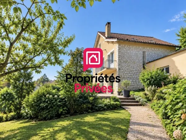LOT - CAHORS - Maison familiale de 154m2 avec terrain arboré de plus de 2 600 m² et potentiel de div