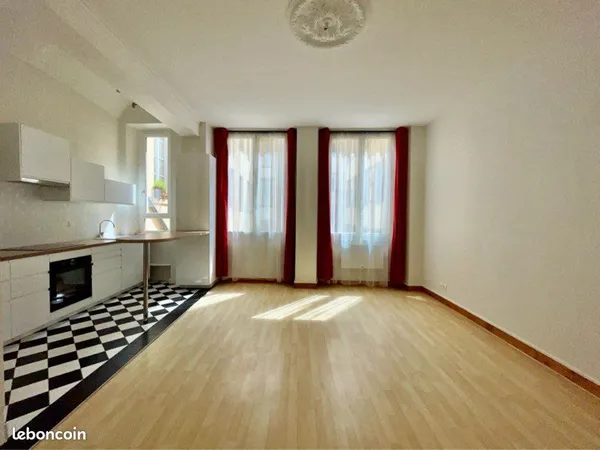 F2 rue Leynaud
