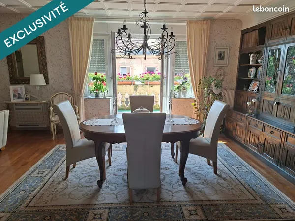 Appartement 6 pièces 217 m²