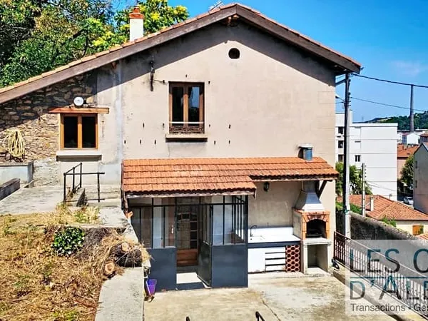 Maison -Quatre Chambres-Terrain -