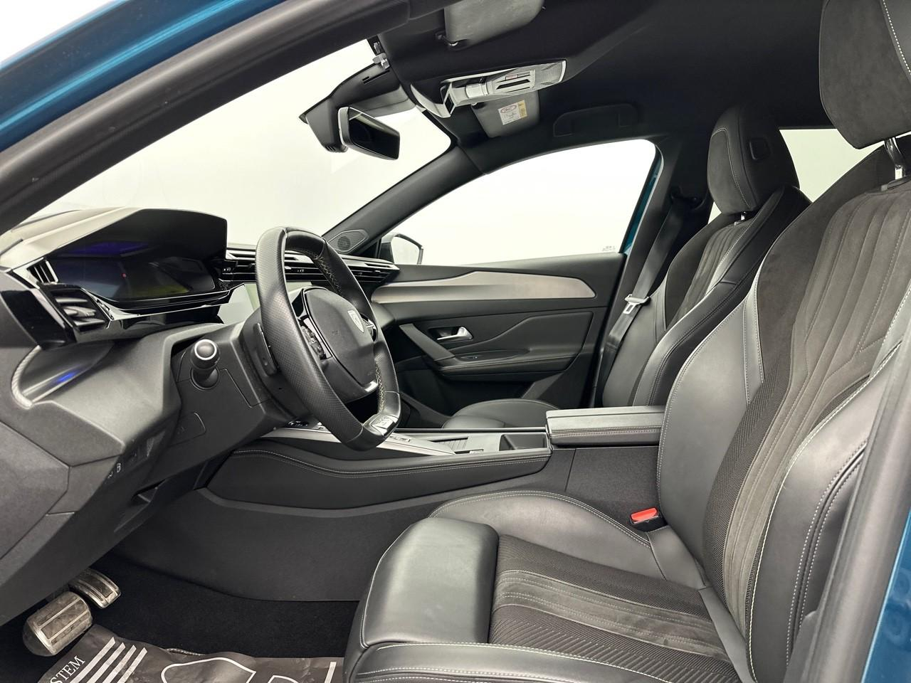 Peugeot 408 phev 225 e-eat8 first edition — photo 9