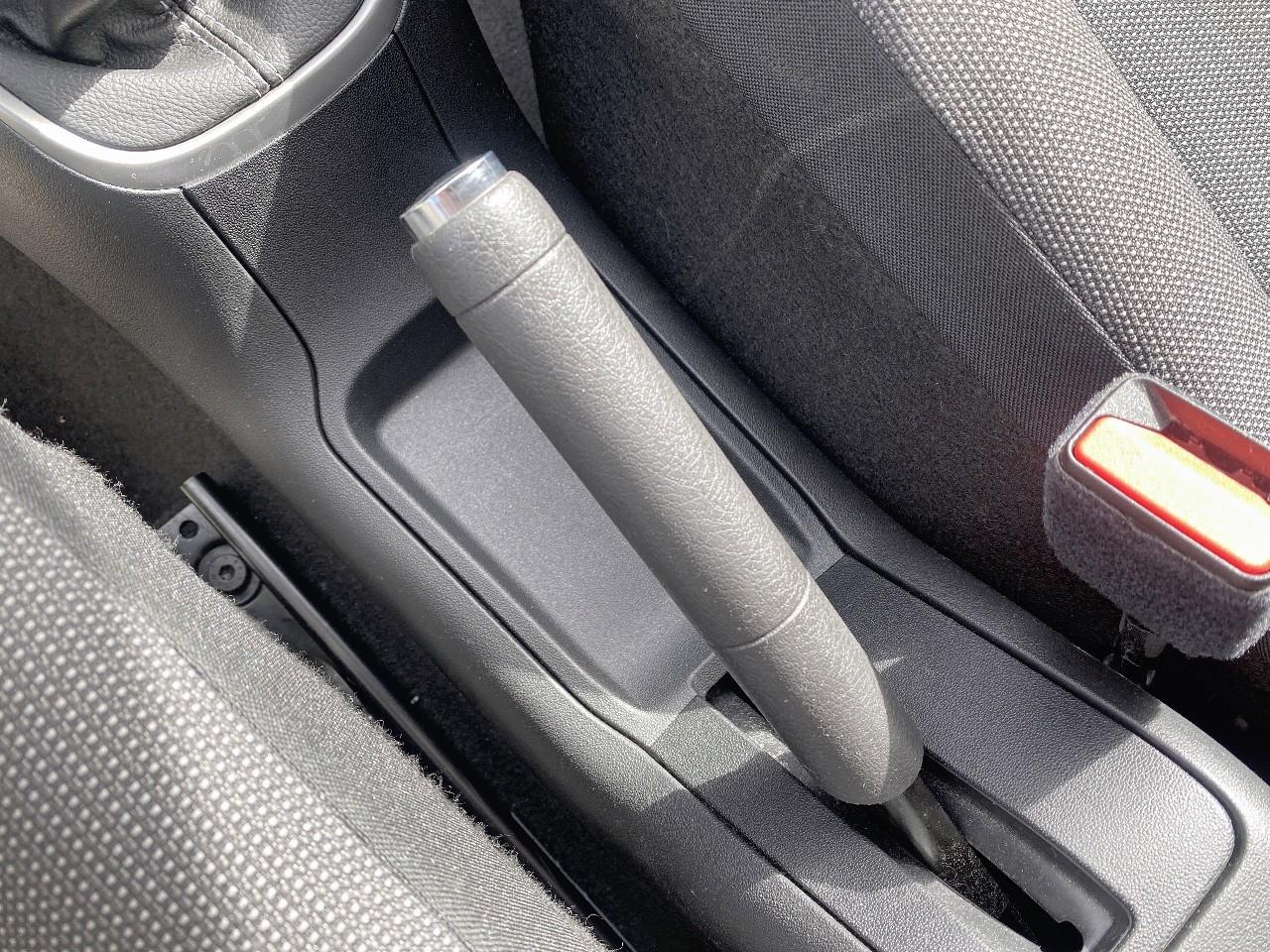 Citroën C3 1.2 puretech 83ch s&s shine — photo 26
