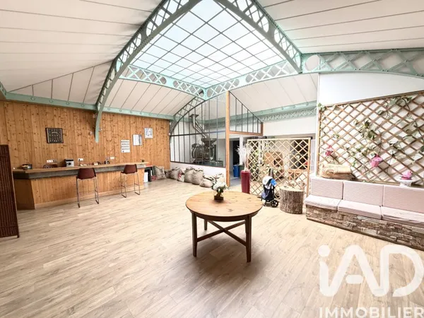 Local commercial 253 m²