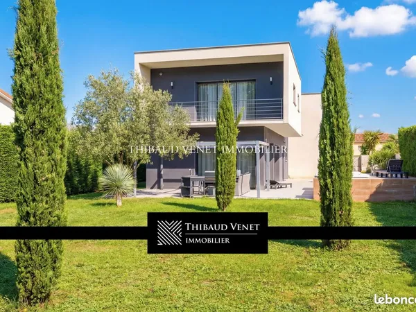 Maison 6 pièces 245 m²