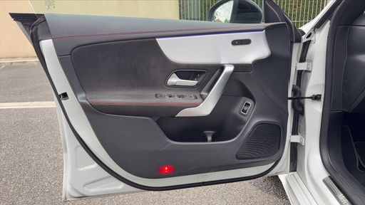 Mercedes Classe CLA Coupe 2.0 200D 150 - AMG Line – 2019 – 109000 km – Diesel – Boîte Automatique — photo 34