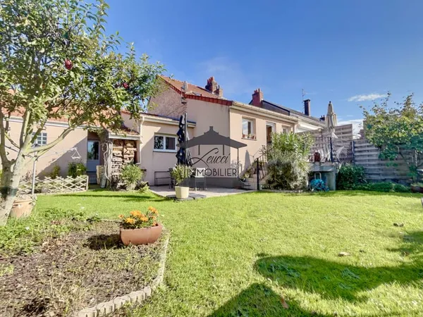 Maison semi plein pied, garage et jardin à Téteghem limitrop
