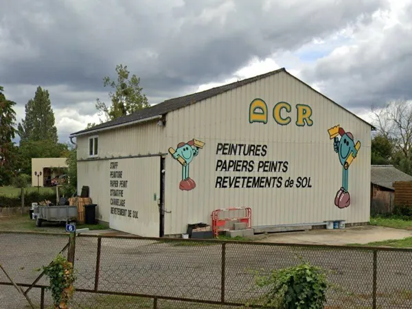 Hangar de 150 m² sur 2 niveau - Terrain de 715m² - Bureau indépendant avec Wc