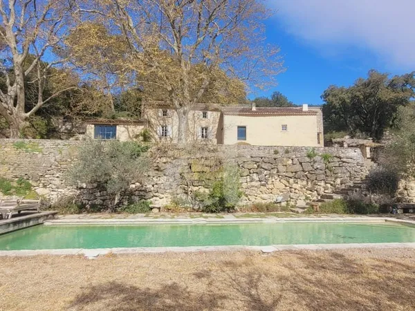 Vue Imprenable pour cette propriété à Saint Restitut