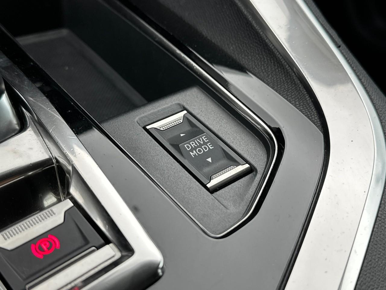 Peugeot 3008 puretech 130ch s&s eat8 style — photo 31