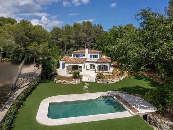 Maison 5 pièces 180 m²