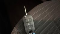 Peugeot 208 1.2 PureTech 100ch S&S Active Pack EAT8 — photo 16