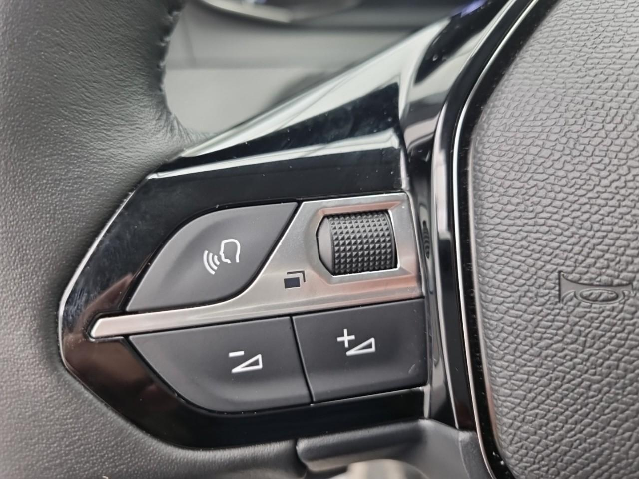 Peugeot 208 100 s&s bvm6 style — photo 22