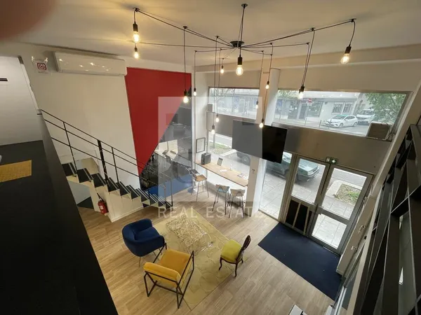 Local commercial 240 m²