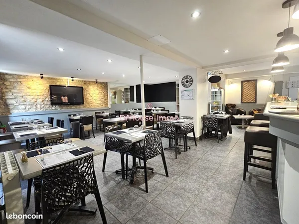 Murs commerciaux, restaurant 165 m² saint savin