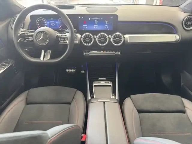 Mercedes Glb 200 d amg line — photo 9