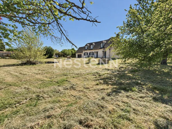 CHAUMES-EN-BRIE - TERRAIN DE 5 389 M² - MAISON INDÉPENDANTE À RÉNOVER - FORT POTENTIEL
