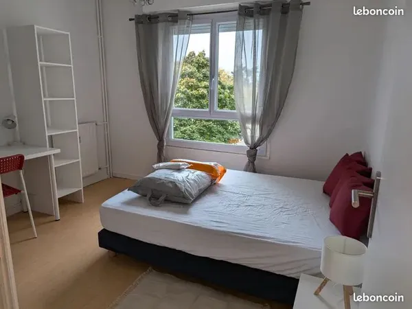 Chambre dans collocation 5 minutes a pied Ubo