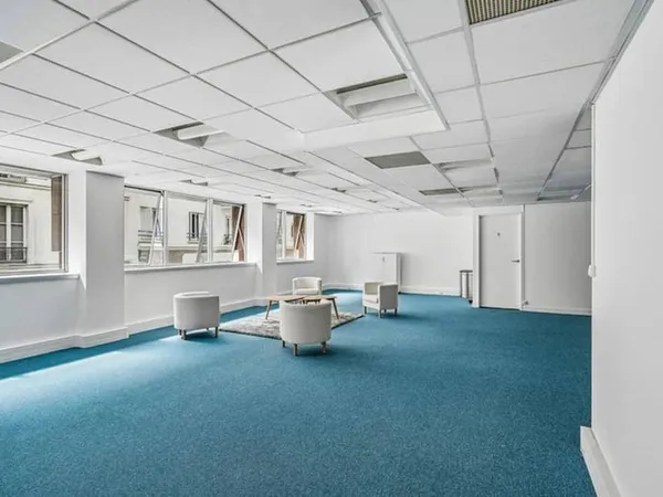 Bureaux 1219 m²