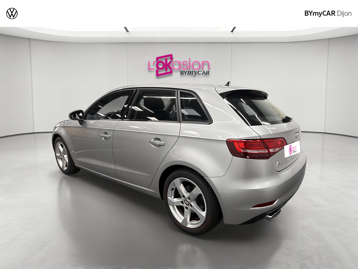 Audi A3 Sportback 35 TFSI CoD 150 S tronic 7 — photo 3