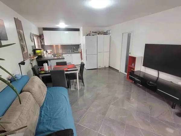 94200 IVRY SUR SEINE APPARTEMENT 4 PIECES 77.59 M² AVEC UNE TERRASSE 44 M² ET UN PARKING