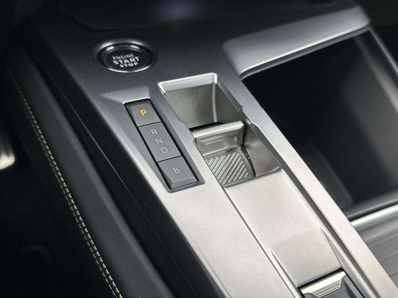 Peugeot 408 phev 180 e-eat8 gt — photo 29