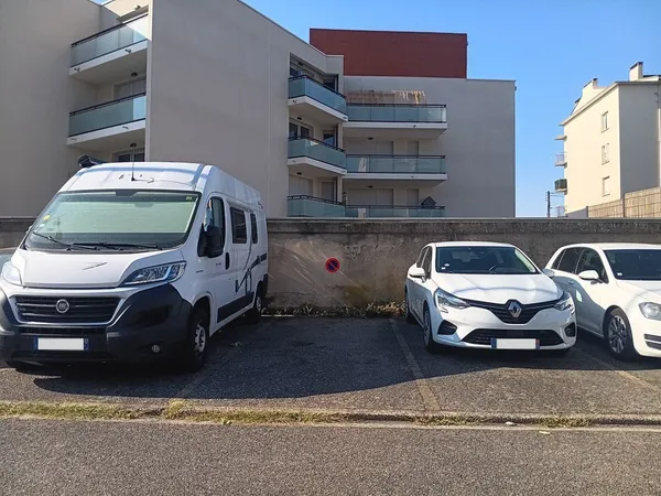 Parking extérieur sécurisé Airbus St Eloi - Ponts jumeaux -
