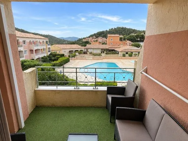 Magnifique deux pièces donnant sur le Golfe de Saint -Tropez