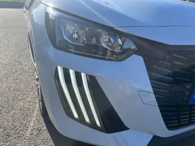 Peugeot 208 100 s&amp;s bvm6 — photo 16
