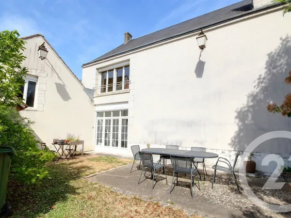 Maison 7 pièces 196 m²