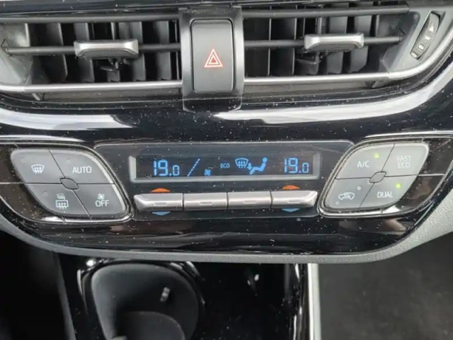 Toyota C-Hr 122h design — photo 16