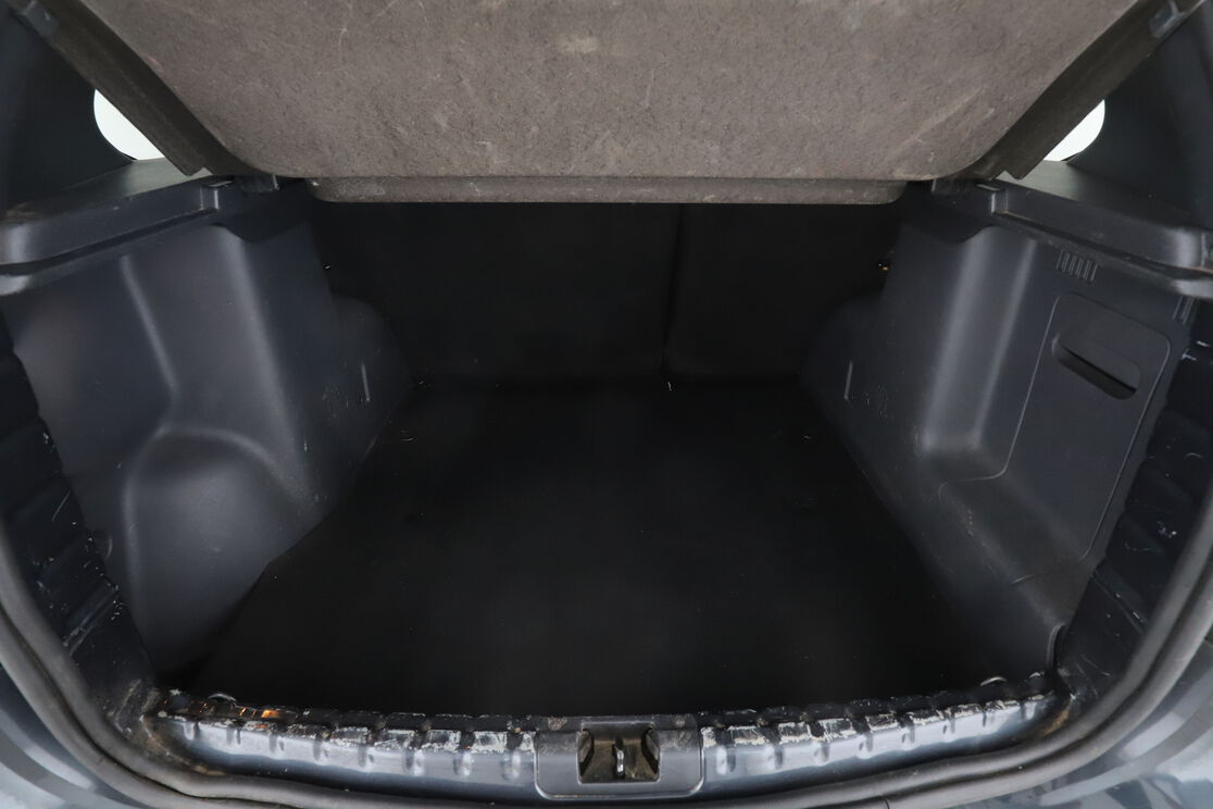 Dacia Duster 1.5 dCi Black Touch 4x2 — photo 16