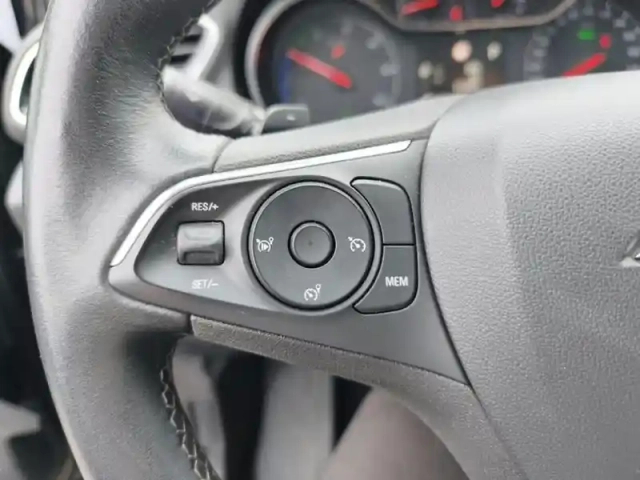 Opel Grandland X hybrid 225 ch bva8 elite — photo 19