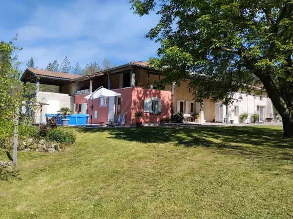 Vends maison ancienne métairie restaurée - 300m²