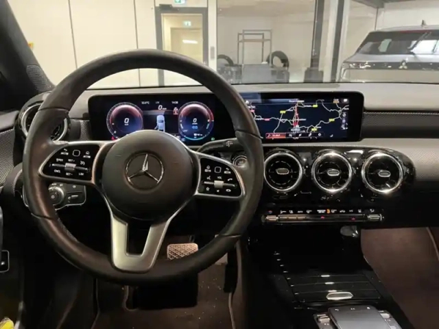 Mercedes Classe A 250 e berline progressive line — photo 38