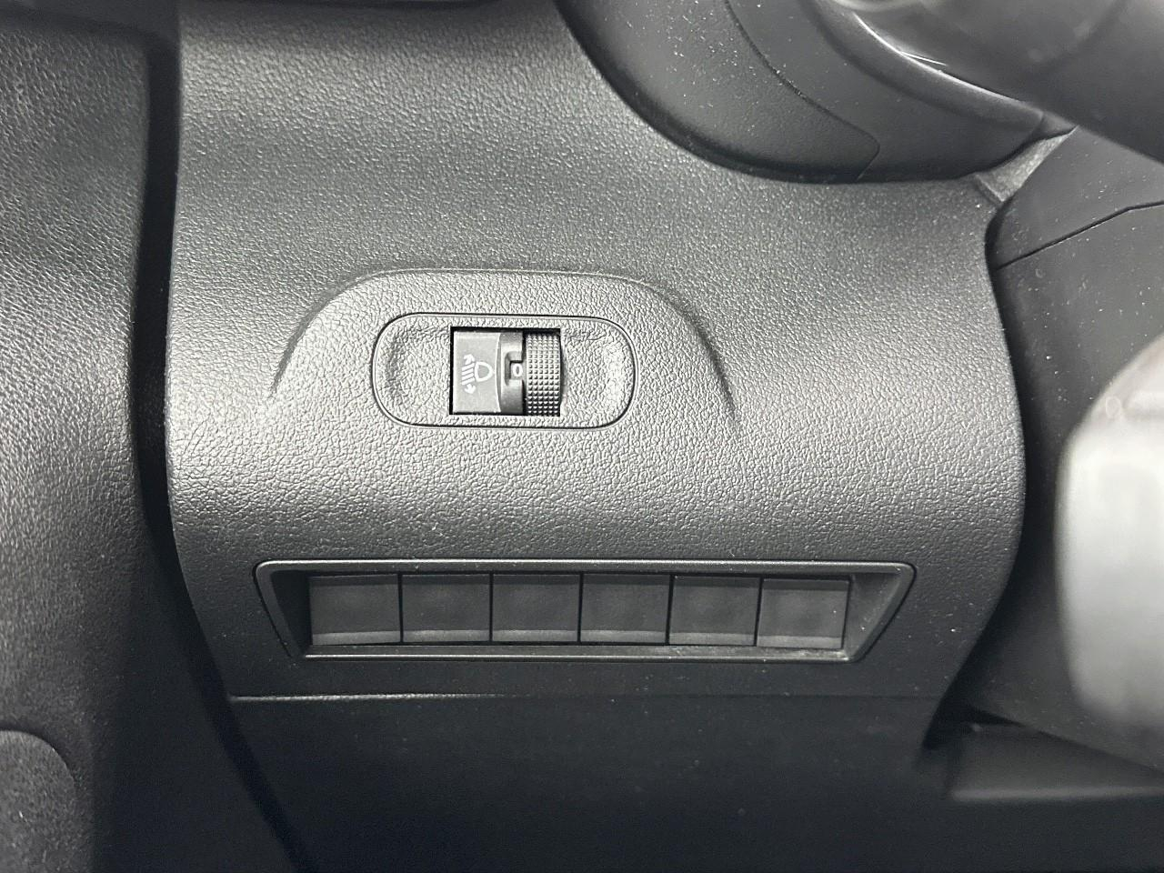 Citroën Berlingo van m 650 bluehdi 100 s&s bvm6 driver — photo 16