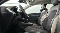 Renault Captur 1.6 E-Tech hybride 145ch Techno Fast Track — photo 12