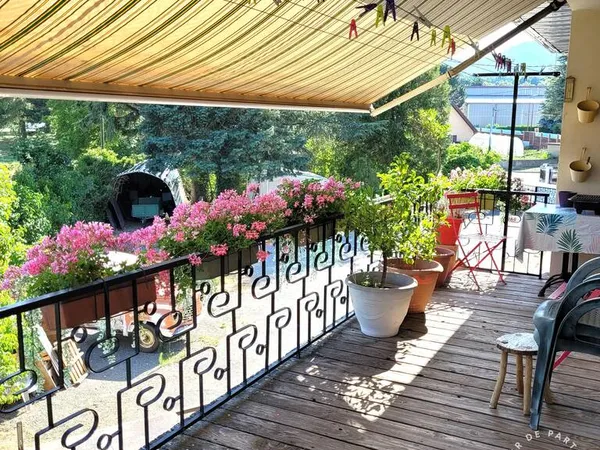 Maison 6 pièces 223 m²