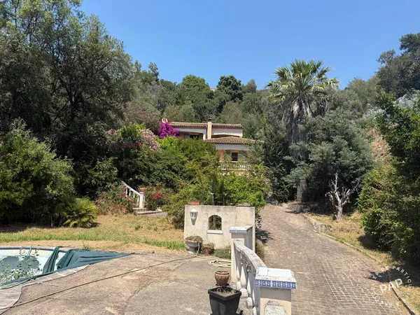 Maison 6 pièces 280 m²