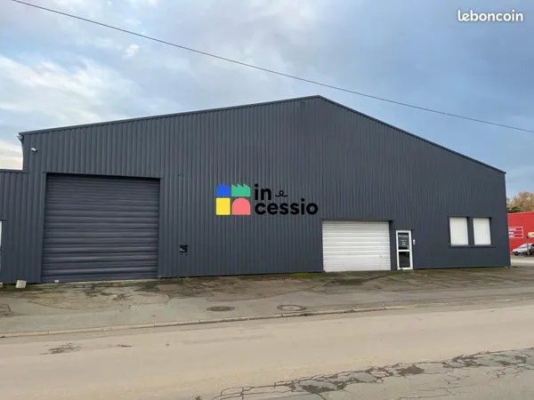 Local d'activité 600 m²