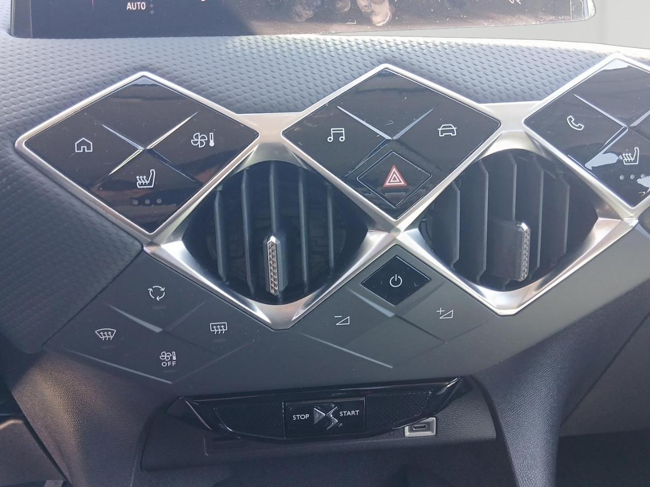 Ds Ds 3 e-tense 156ch bastille — photo 14