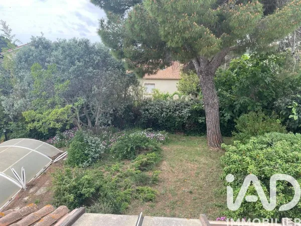 Terrain 730 m²