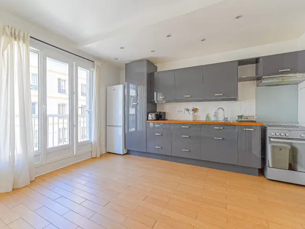 PLEIN CENTRE VILLE ! 44 RUE DE PARIS à CLICHY