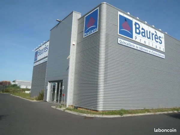 Local commercial 795 m²