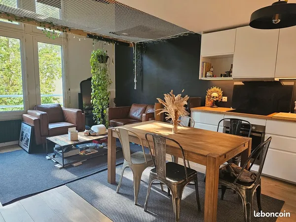 Duplex lumineux proche Charpennes et Tête D'Or
