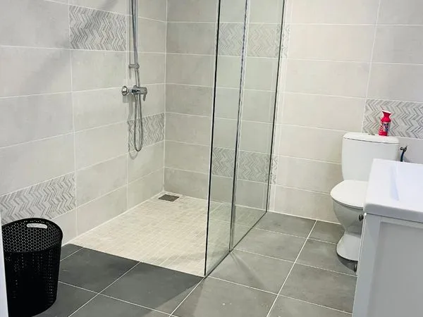 Appartement T3 75m2 RDC + parking