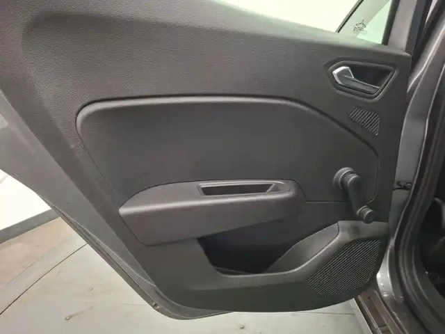 Renault Clio blue dci 100 ch gsr2 — photo 23